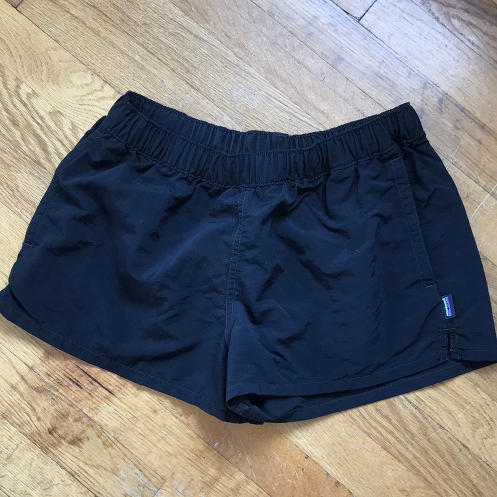 Patagonia barely baggies - medium